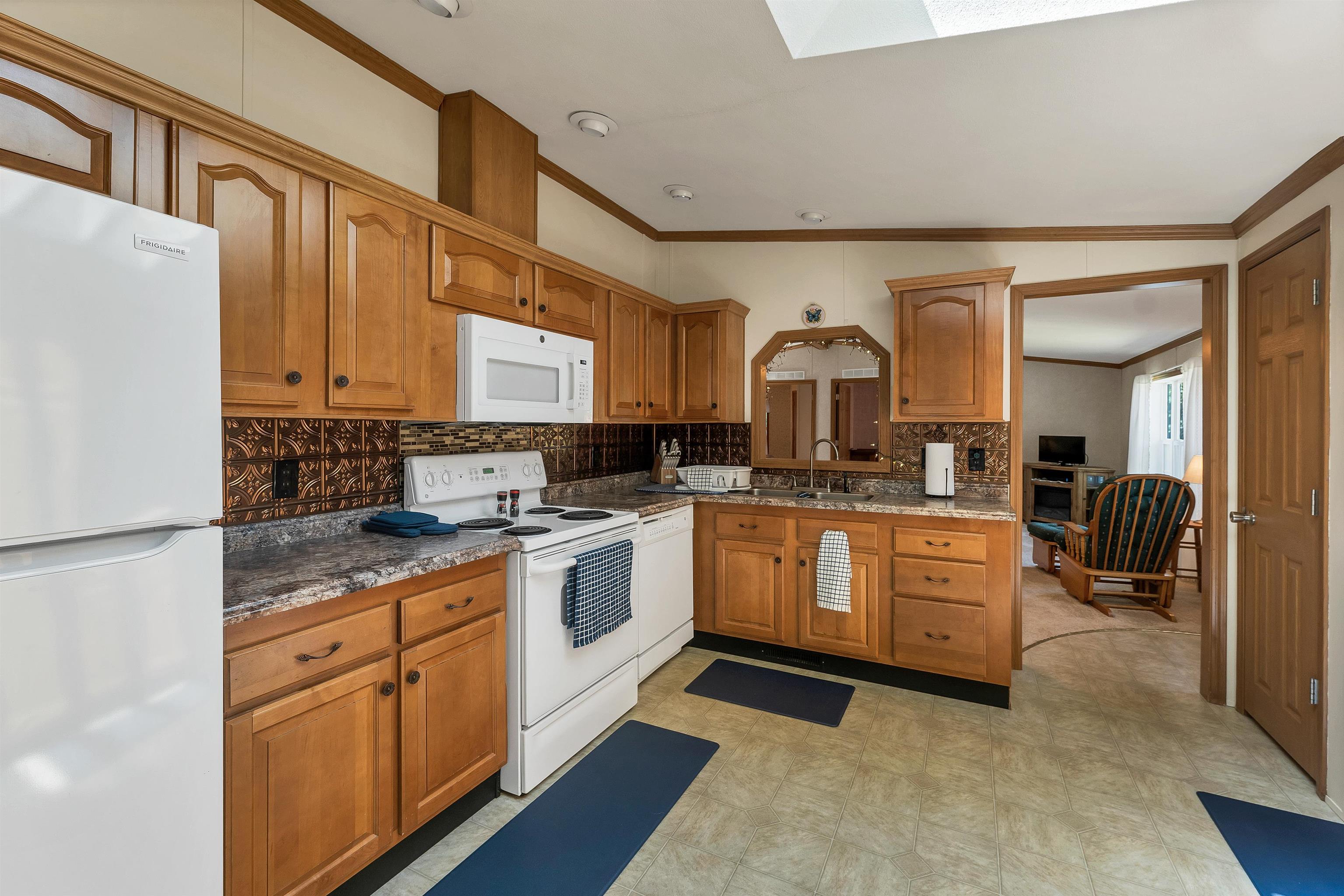 2 Lilac Drive Rochester, NH 03867 - Photo 3 of 59