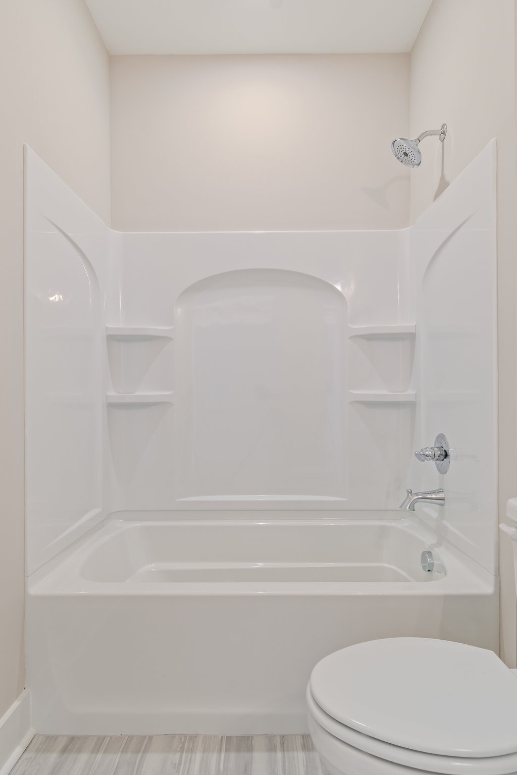 317 Delta Way La Vergne, TN 37086 - Photo 33 of 40 a bathroom with a toilet and a bathtub