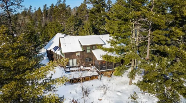 $1,500,000 | 8442 Highway 24, Cook, MN 55723