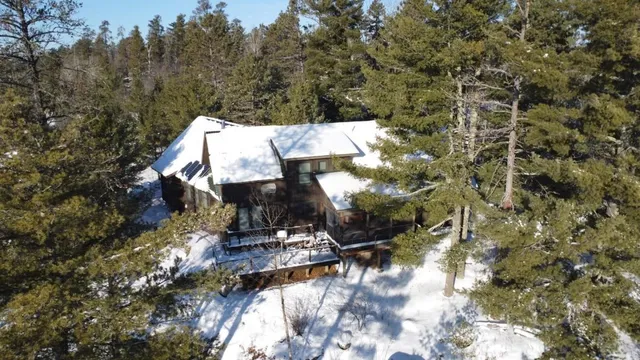 $1,500,000 | 8442 Highway 24, Cook, MN 55723