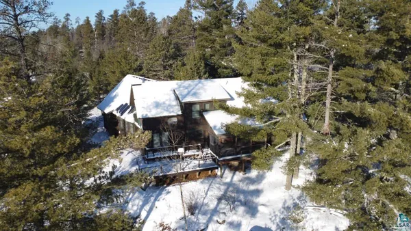 $1,500,000 | 8442 Highway 24, Cook, MN 55723