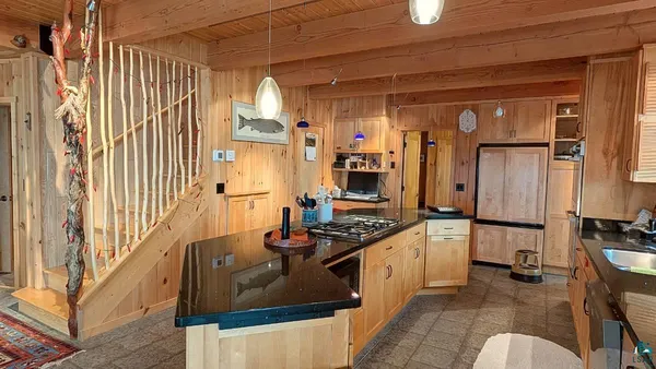 $1,500,000 | 8442 Highway 24, Cook, MN 55723