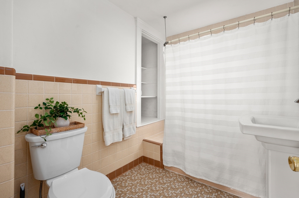 85 Sunset Road Arlington, MA 02474 - Photo 26 of 39 Gallery Image 26