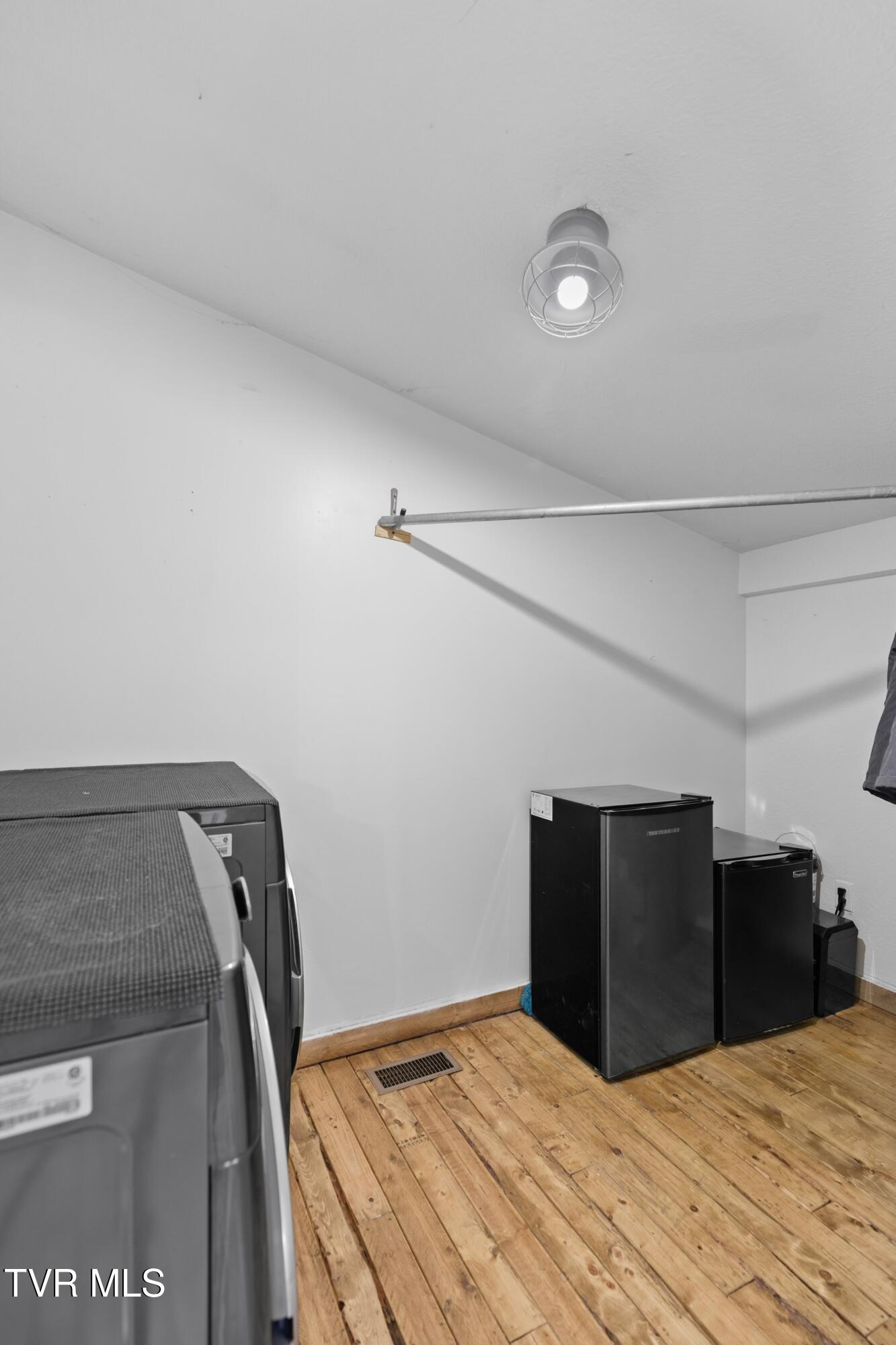 1690 Goodman Loop Bulls Gap, TN 37711 - Photo 29 of 46 029-1690GoodmanLoop-BullsGap-TN-37711-SM