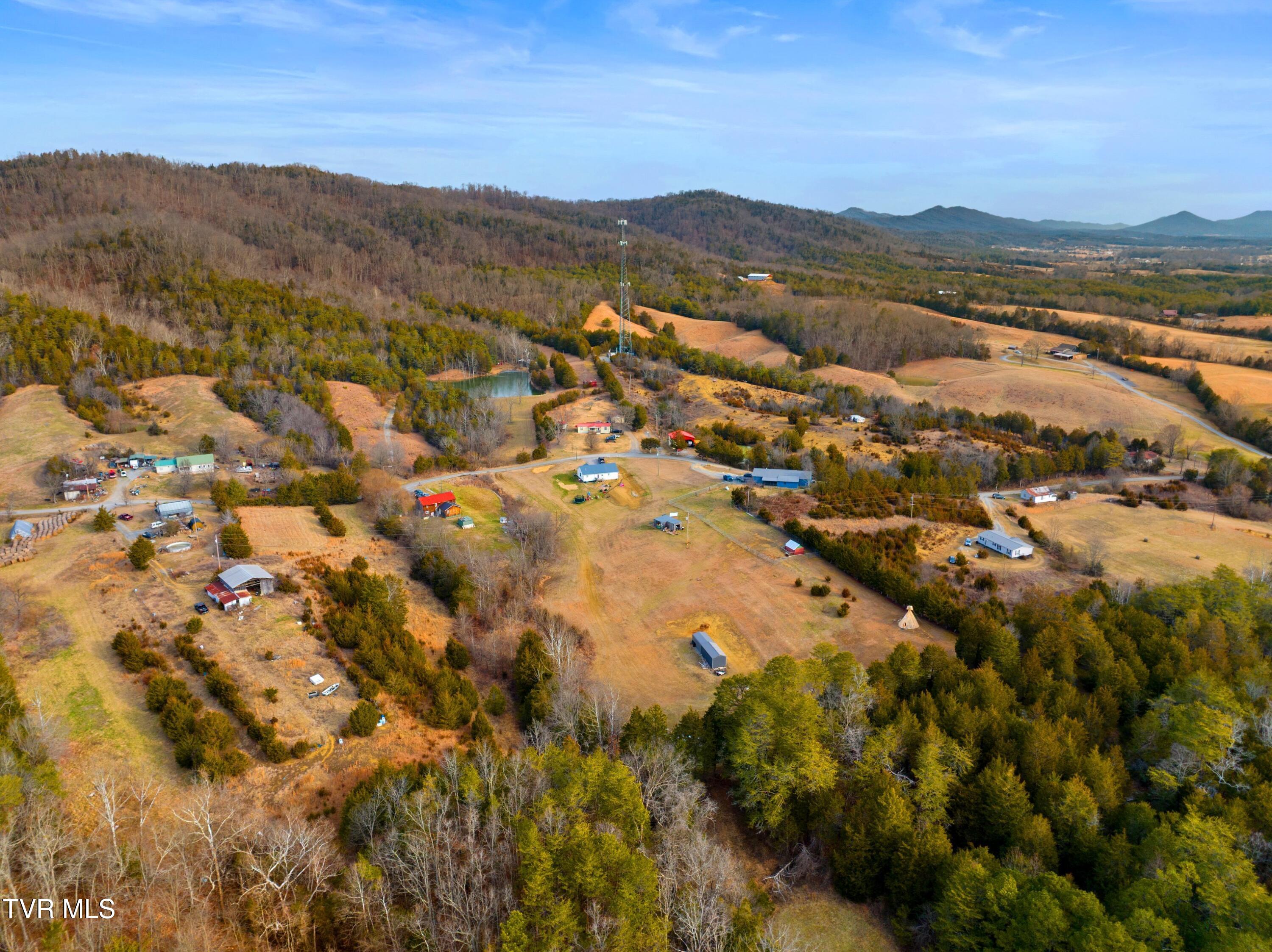 1690 Goodman Loop Bulls Gap, TN 37711 - Photo 41 of 44 043-1690GoodmanLoop-BullsGap-TN-37711-SM