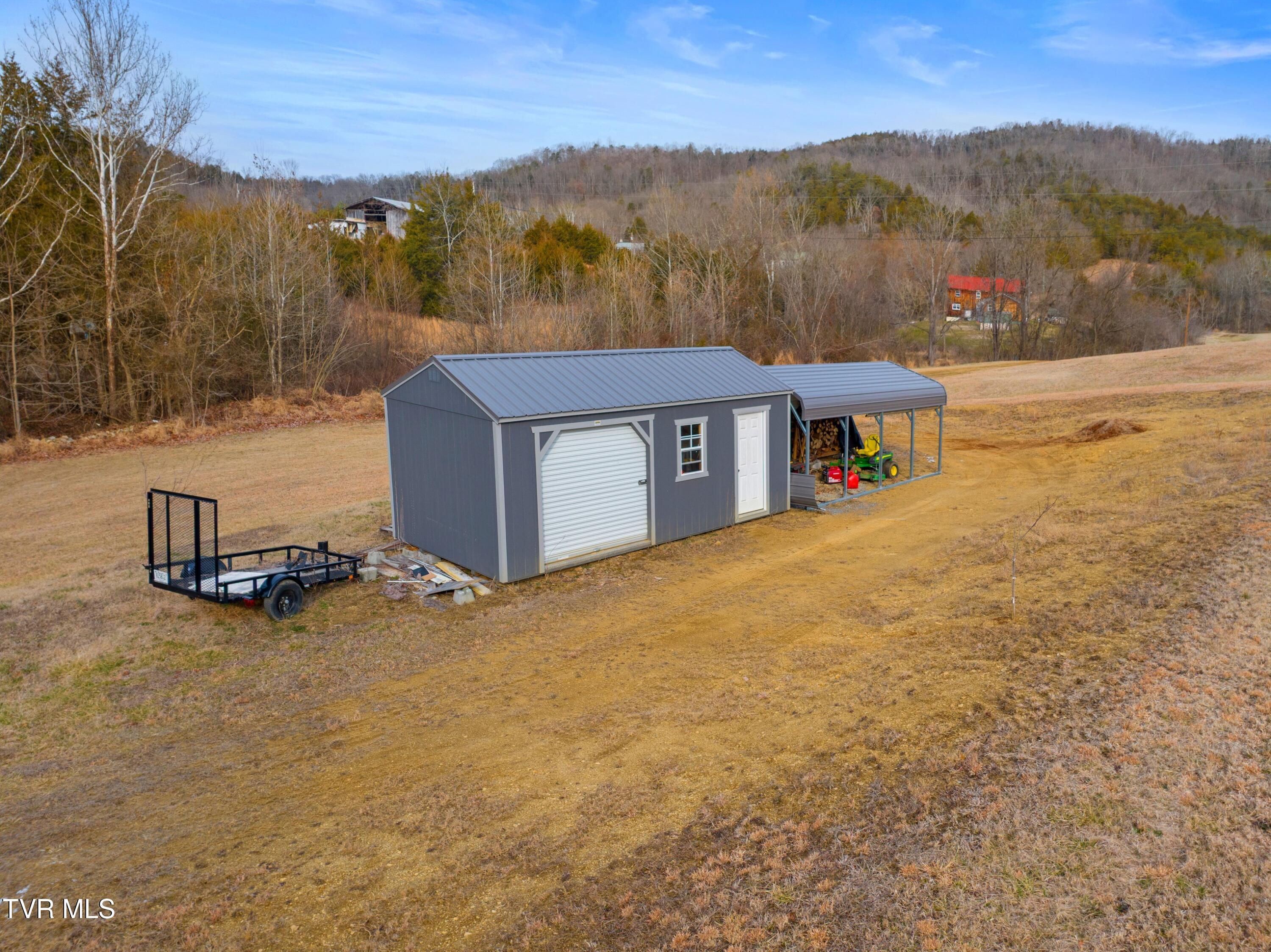 1690 Goodman Loop Bulls Gap, TN 37711 - Photo 41 of 46 041-1690GoodmanLoop-BullsGap-TN-37711-SM