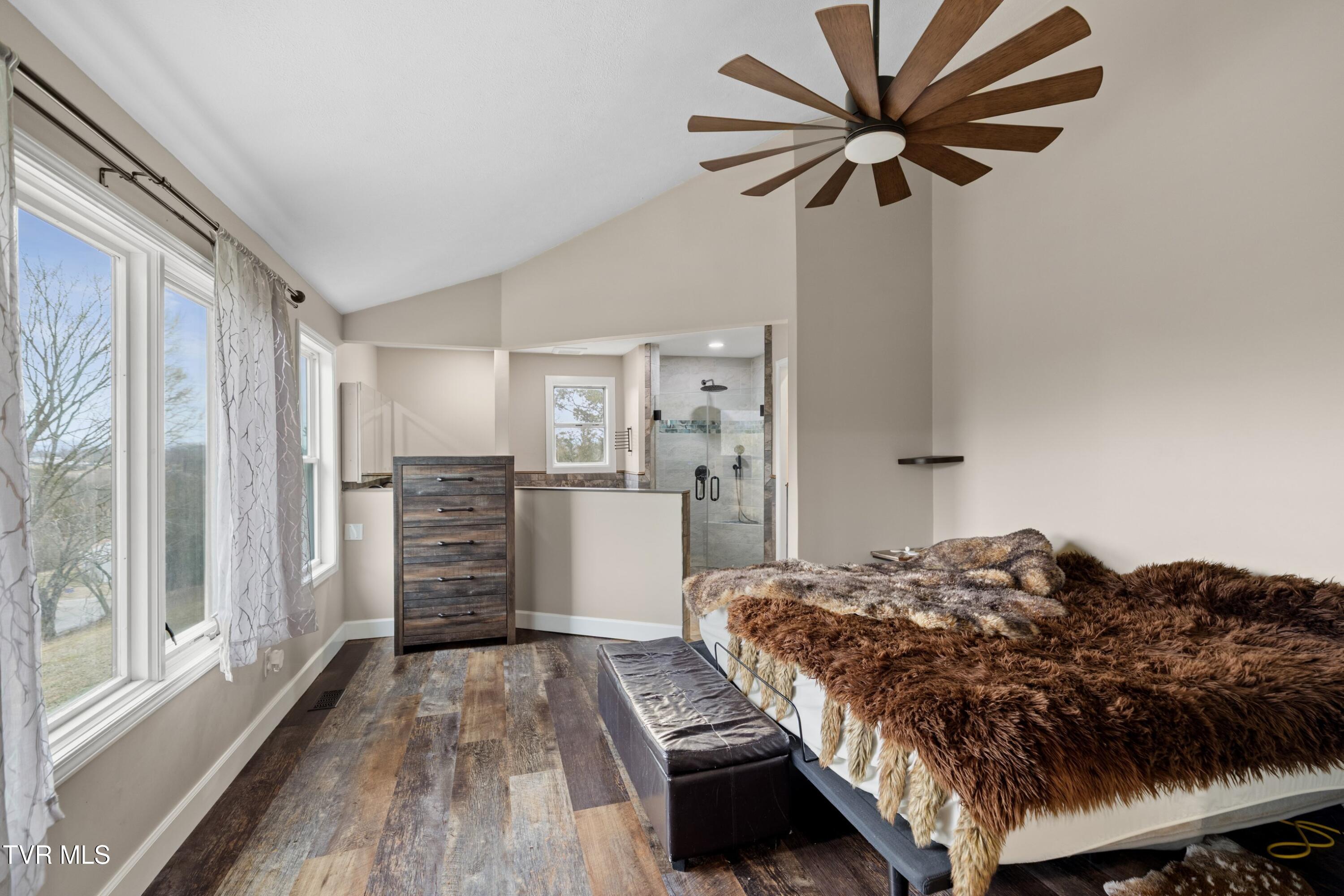 1690 Goodman Loop Bulls Gap, TN 37711 - Photo 10 of 46 010-1690GoodmanLoop-BullsGap-TN-37711-SM