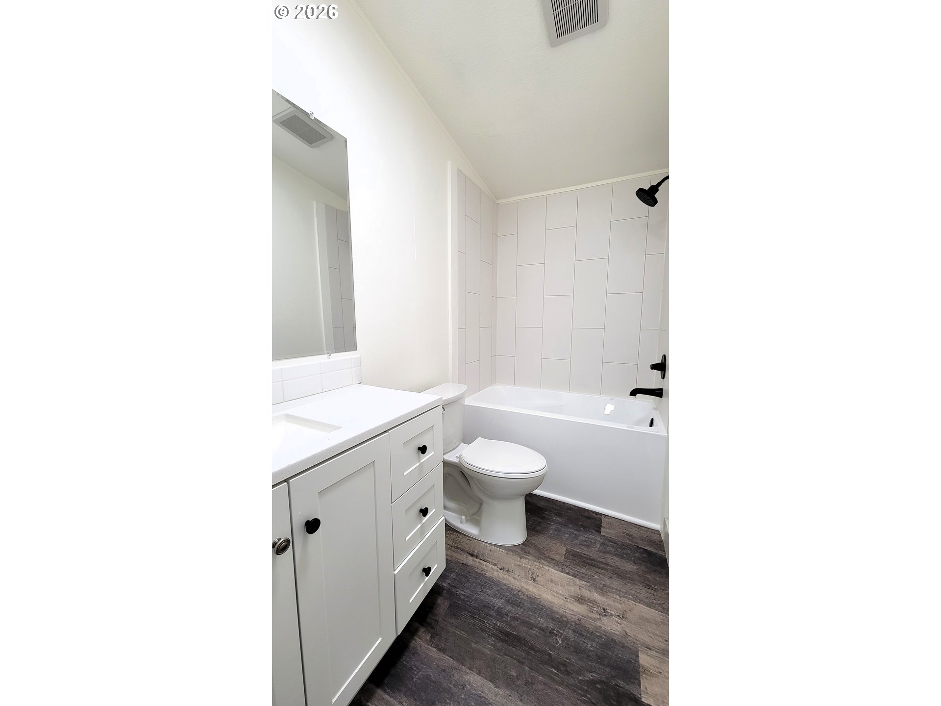 86820 Northill Ranch Road Eugene, OR 97402 - Photo 17 of 30 Bathroom