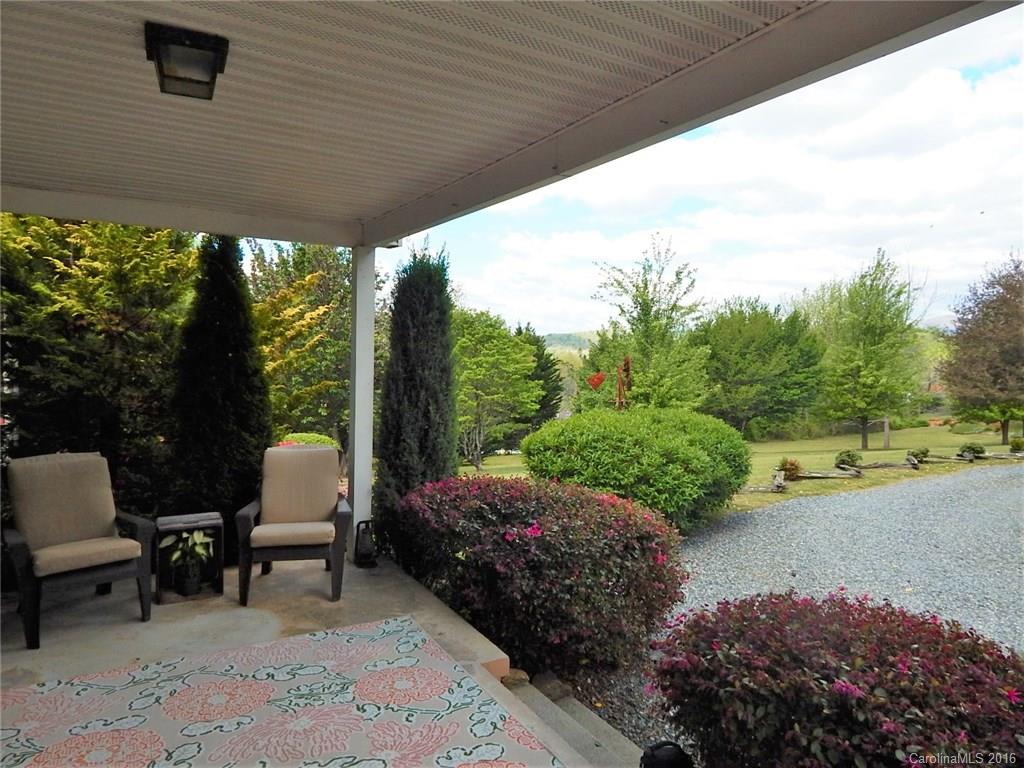 310 Johnson Road Brevard, NC 28712 - Photo 4 of 24 Gallery Image 4