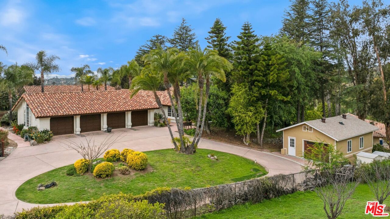 3548 Rosa Way Fallbrook, CA 92028 - Photo 11 of 49 an aerial view of a house