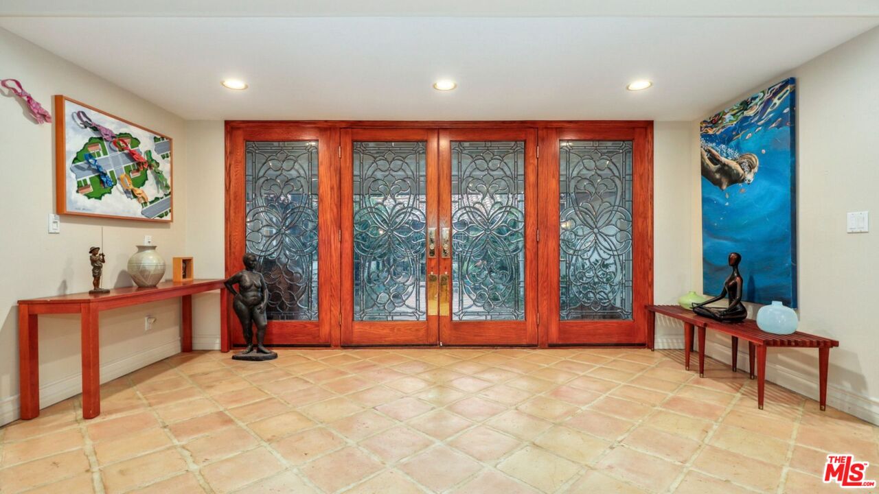 3548 Rosa Way Fallbrook, CA 92028 - Photo 12 of 49 a very nice looking room with a large window