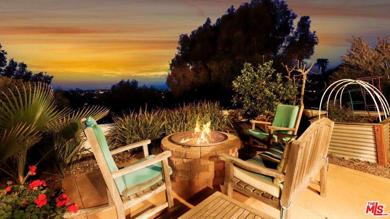 3548 Rosa Way Fallbrook, CA 92028 - Photo 7 of 49 a view of outdoor space and yard