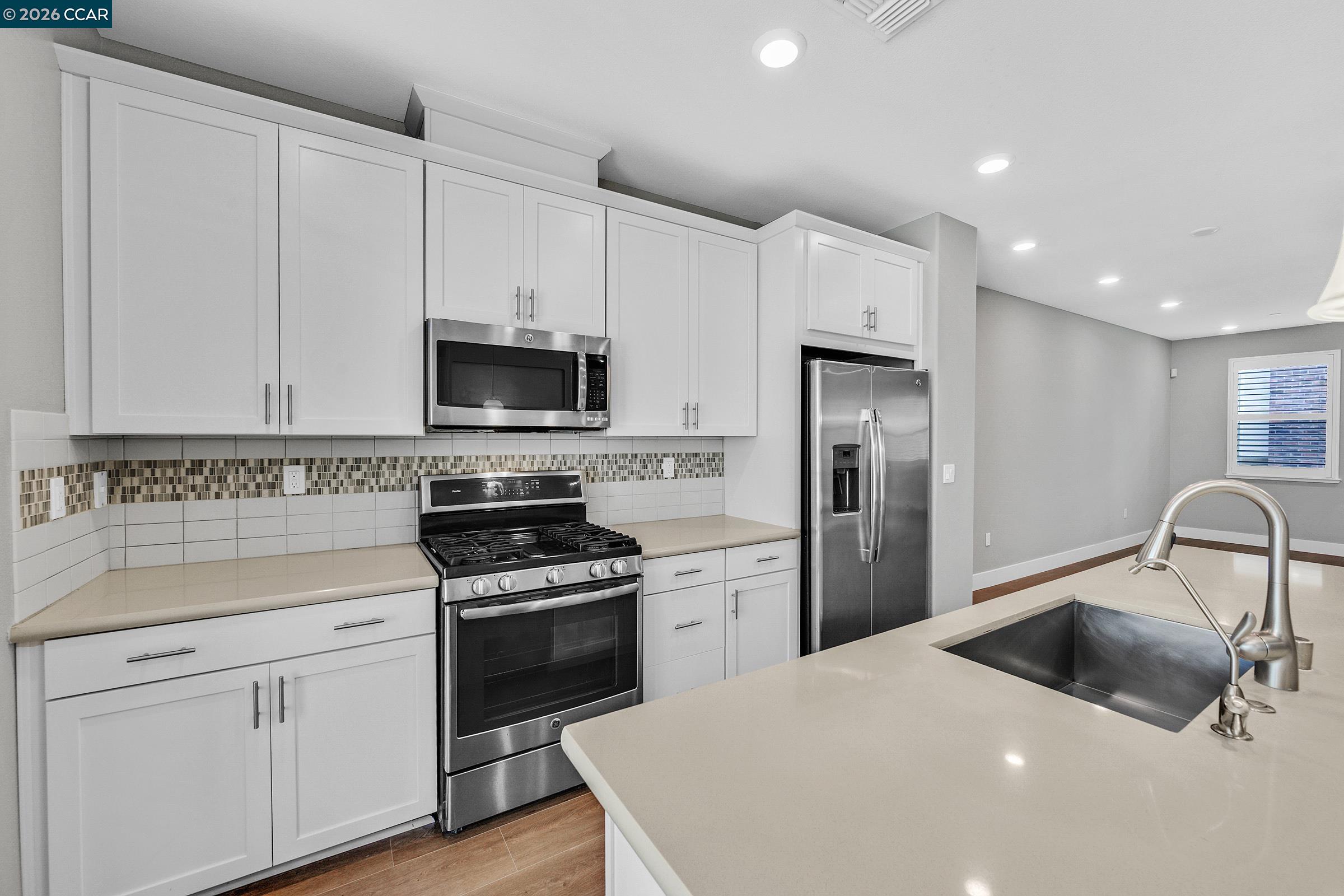 3126 Aran Way Dublin, CA 94568 - Photo 14 of 47