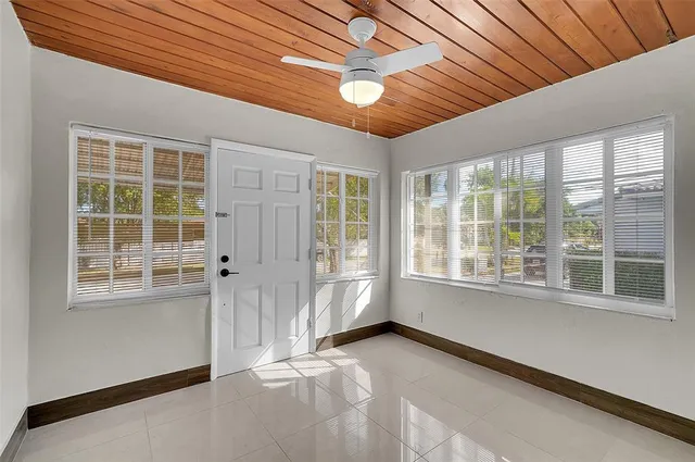 $4,100 | 330 Southwest 48th Avenue, Miami, FL 33134