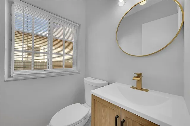 $4,100 | 330 Southwest 48th Avenue, Miami, FL 33134