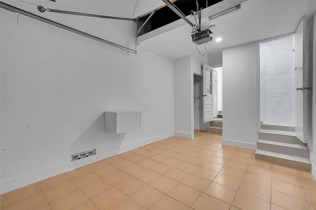 $4,100 | 330 Southwest 48th Avenue, Miami, FL 33134