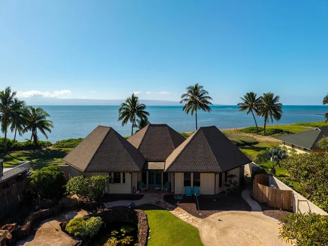 $1,469,500 | 2380 Kamehameha V Highway, Kaunakakai, HI 96748