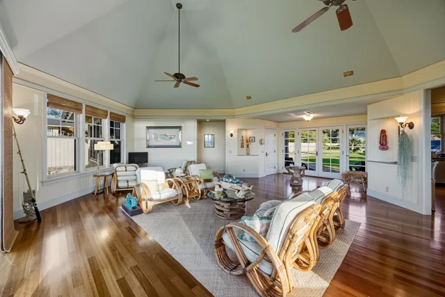 $1,469,500 | 2380 Kamehameha V Highway, Kaunakakai, HI 96748