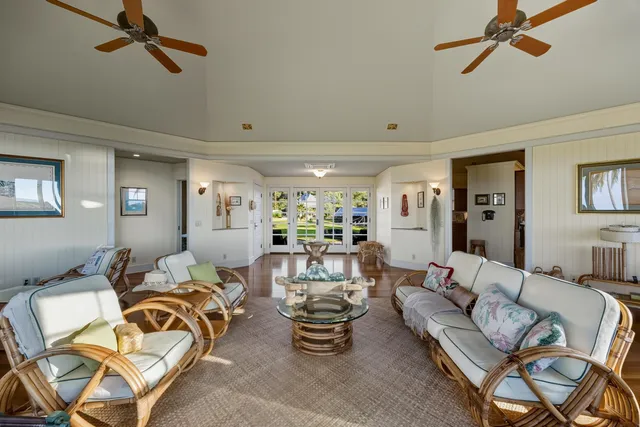 $1,469,500 | 2380 Kamehameha V Highway, Kaunakakai, HI 96748