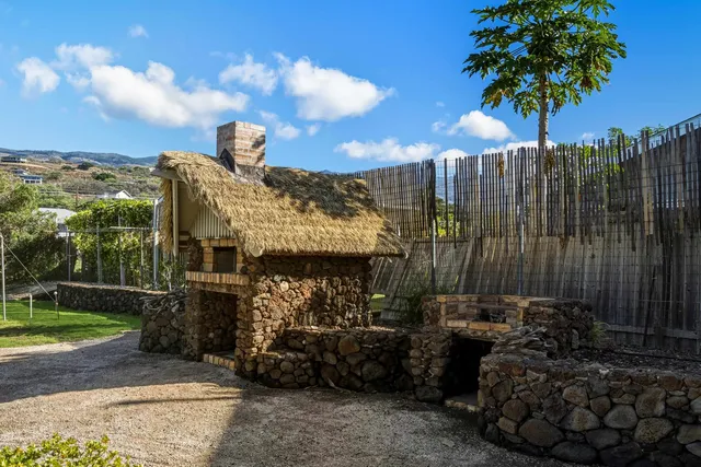 $1,469,500 | 2380 Kamehameha V Highway, Kaunakakai, HI 96748