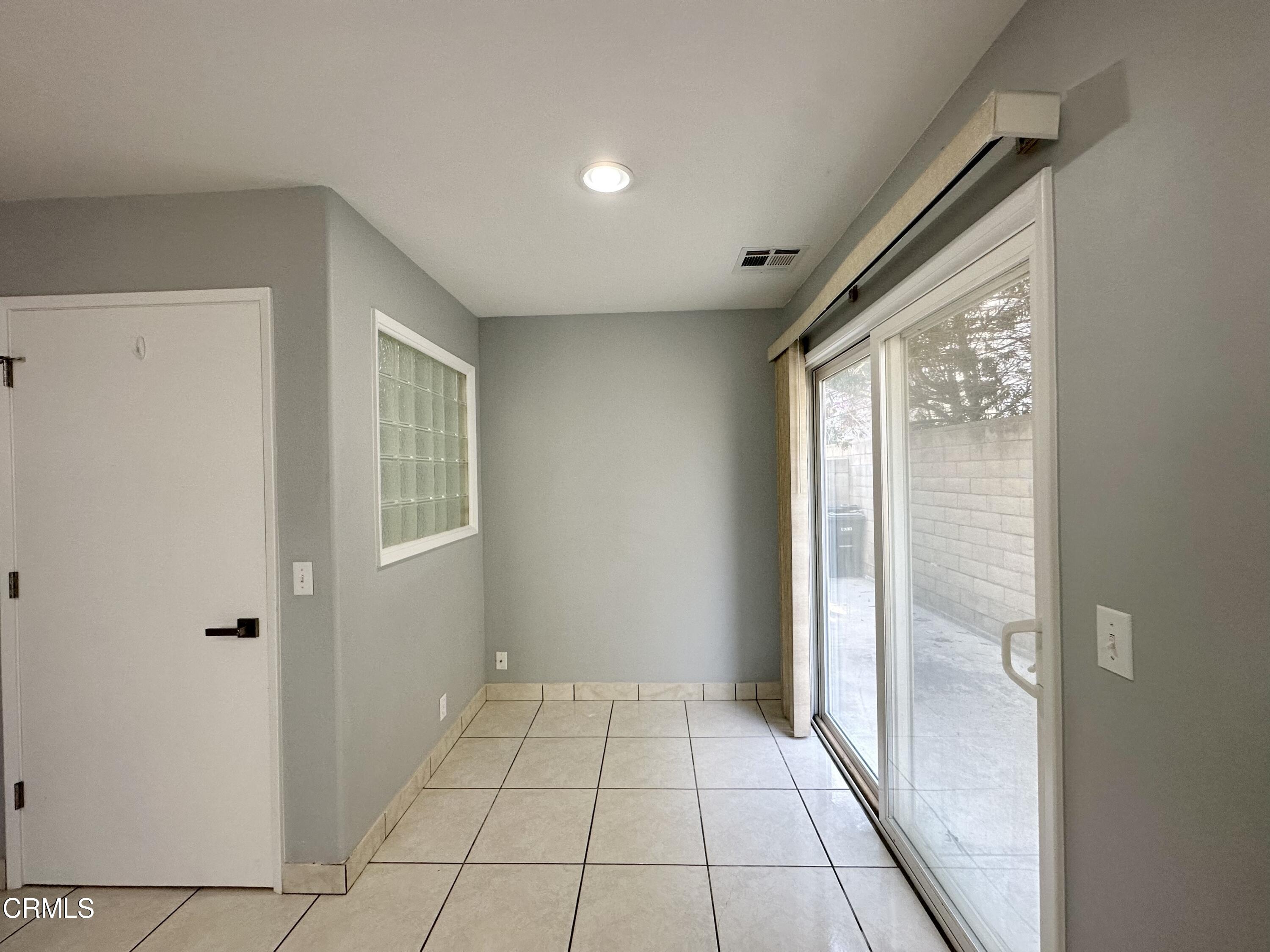 4053 Sunset Lane Oxnard, CA 93035 - Photo 30 of 33 a view of an entryway