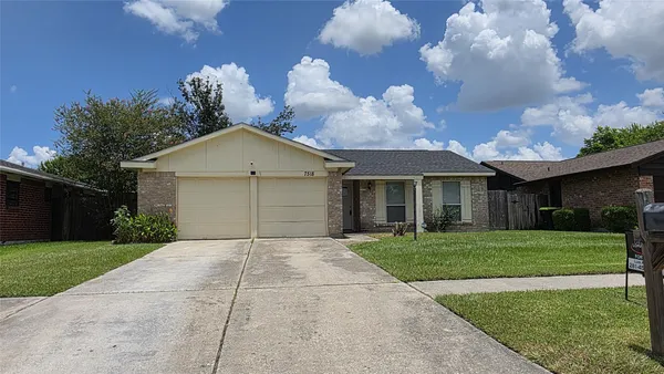 $1,700 | 7518 Smiling Woods Lane, Houston, TX 77086