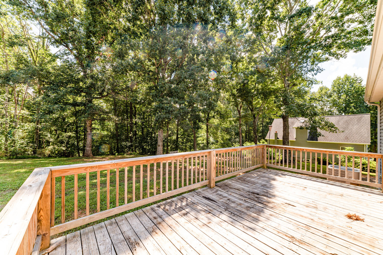 2690 Lipscomb Road Moneta, VA 24121 - Photo 20 of 23 Lipscomb-deck