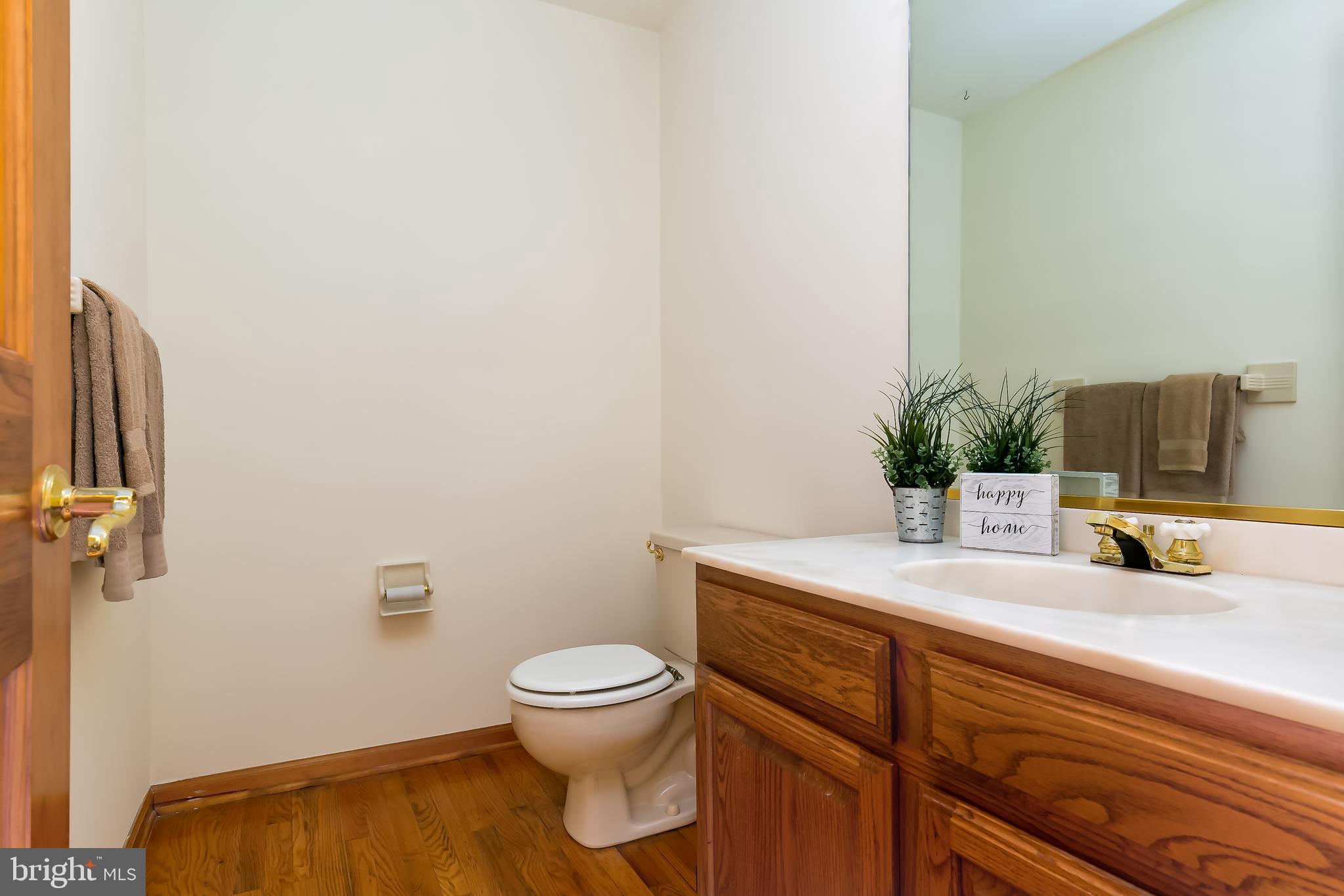 302 Hopewell Road Marlton, NJ 08053 - Photo 8 of 40 First floor half bath