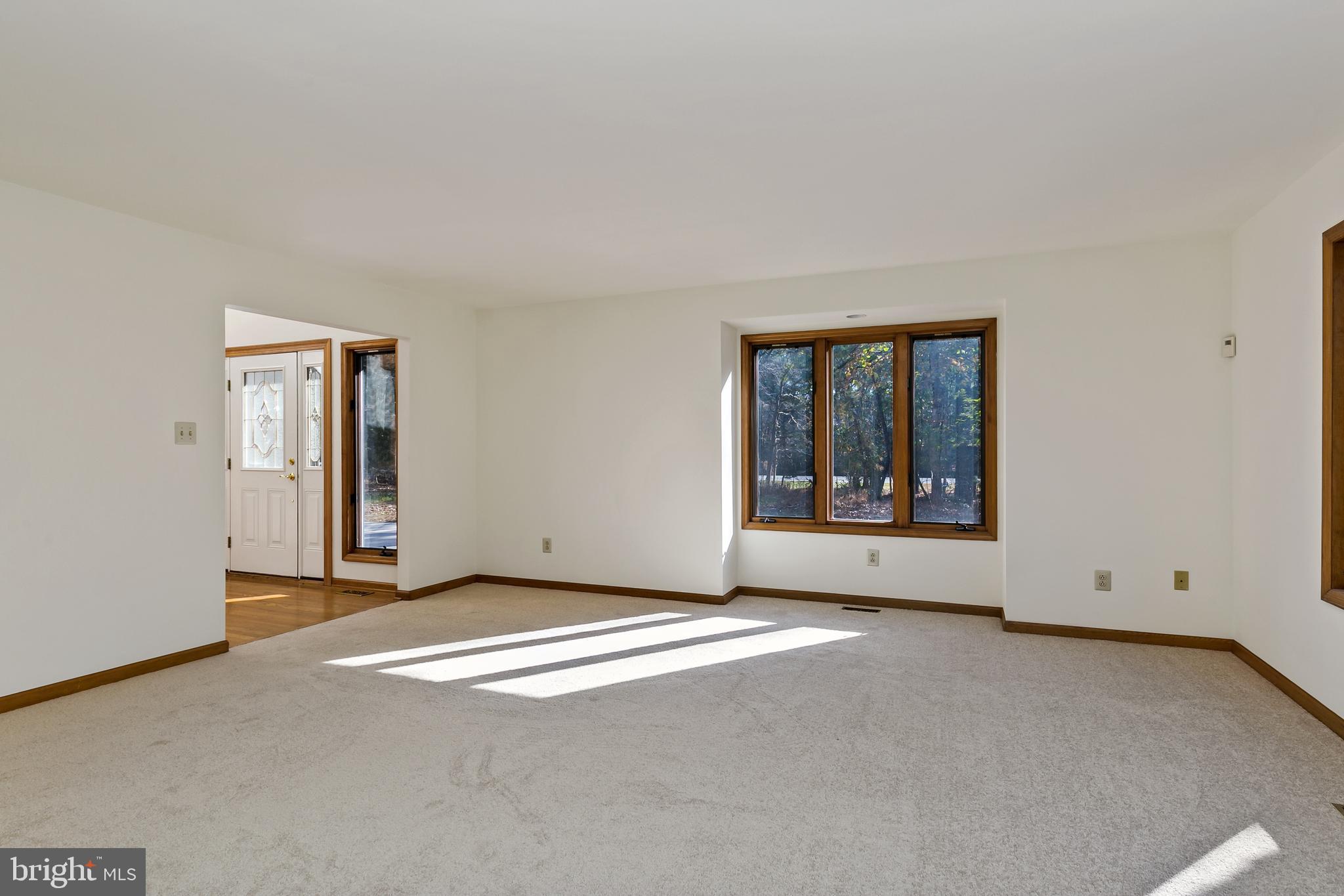 302 Hopewell Road Marlton, NJ 08053 - Photo 10 of 40 Living Room