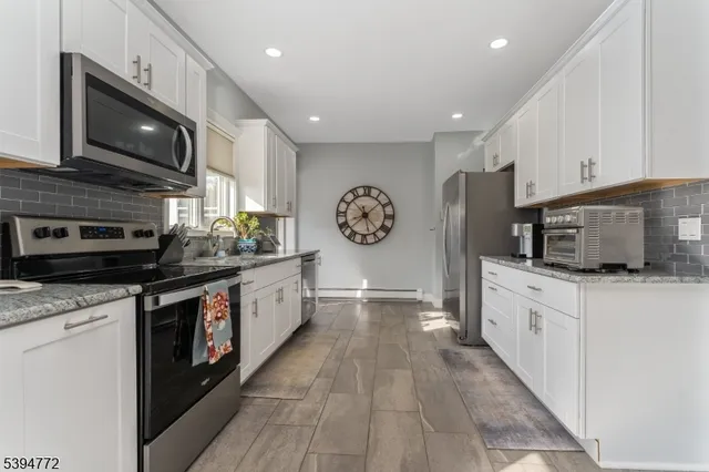 $599,900 | 22 Fairview Avenue, Clinton, NJ 08809