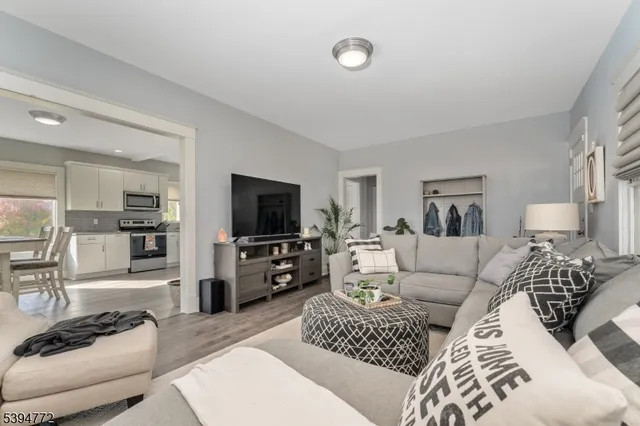 $599,900 | 22 Fairview Avenue, Clinton, NJ 08809