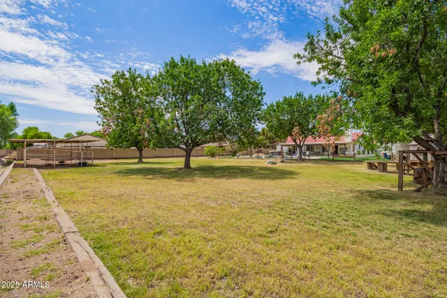 $1,074,000 | 636 East Mesquite Avenue, Gilbert, AZ 85296