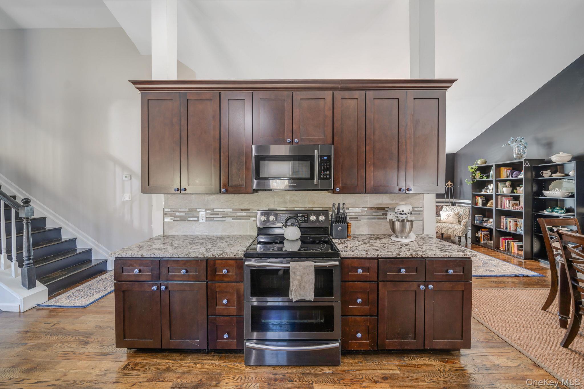 17 Rolling Hills Drive Ridge, NY 11961 - Photo 14 of 44