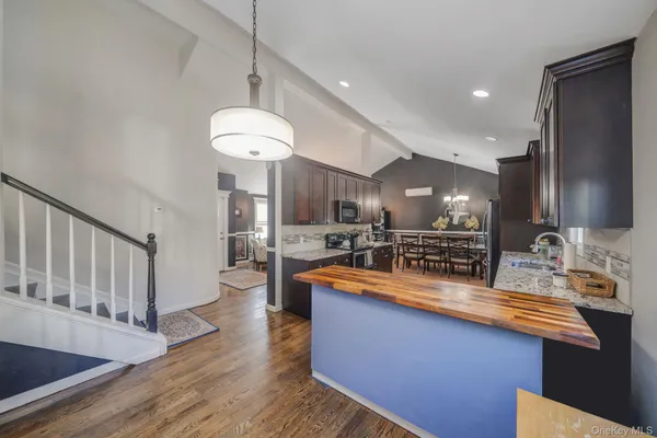 $675,000 | 17 Rolling Hills Drive, Ridge, NY 11961