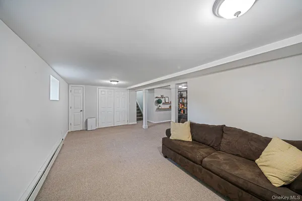 $675,000 | 17 Rolling Hills Drive, Ridge, NY 11961