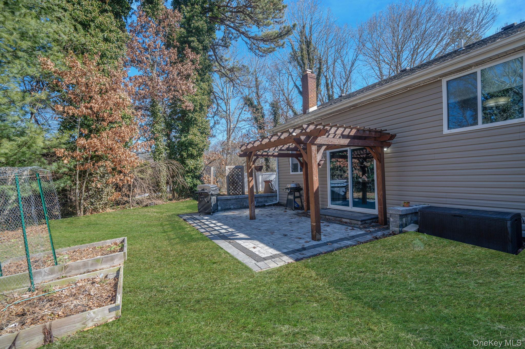 17 Rolling Hills Drive Ridge, NY 11961 - Photo 40 of 44