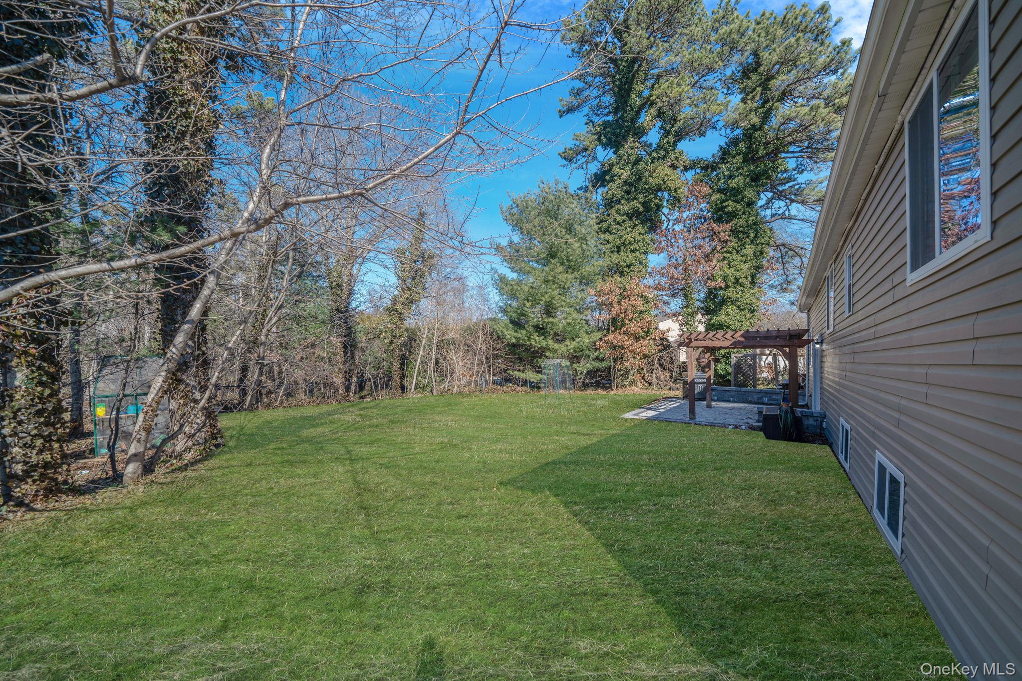 17 Rolling Hills Drive Ridge, NY 11961 - Photo 41 of 44