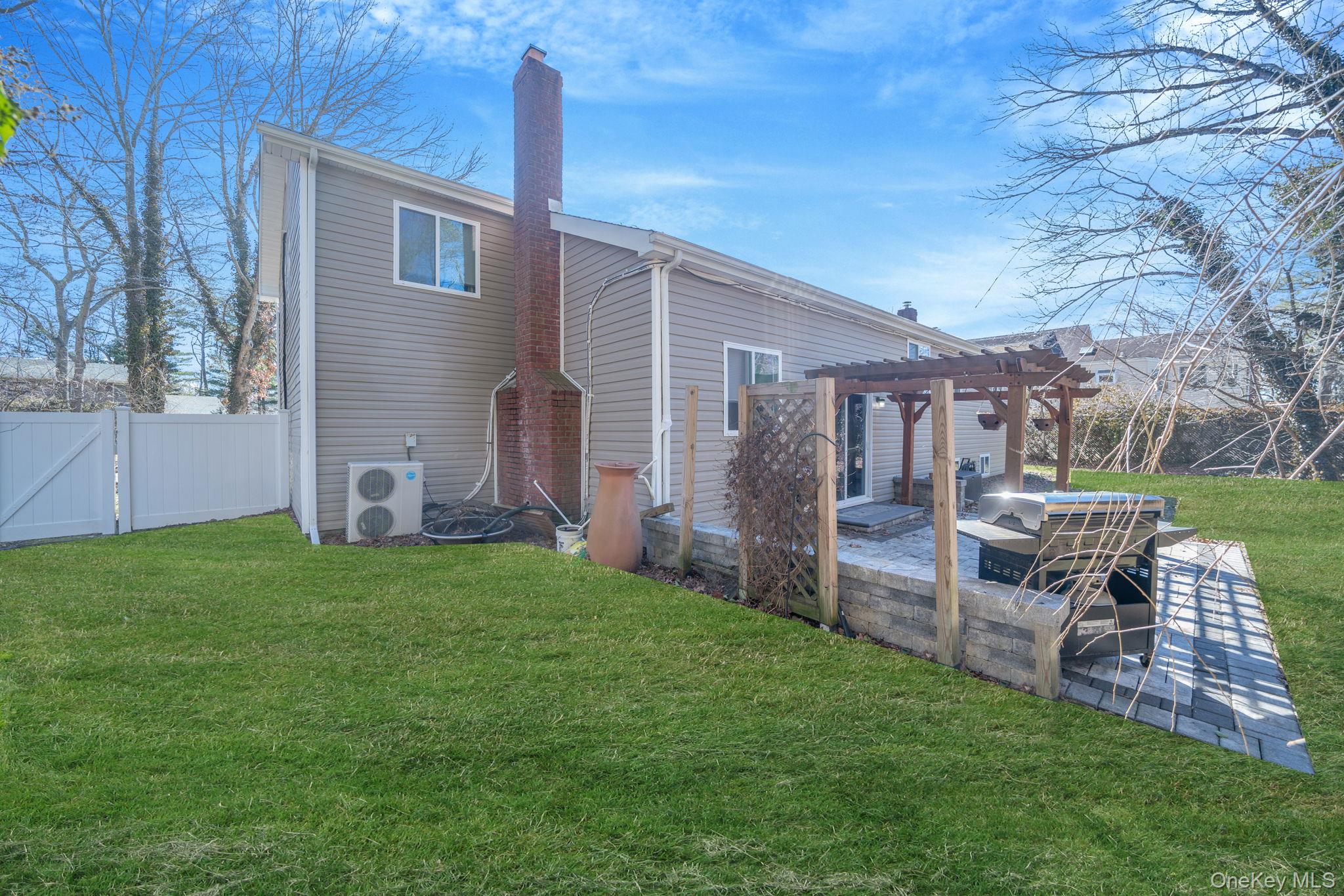 17 Rolling Hills Drive Ridge, NY 11961 - Photo 43 of 44