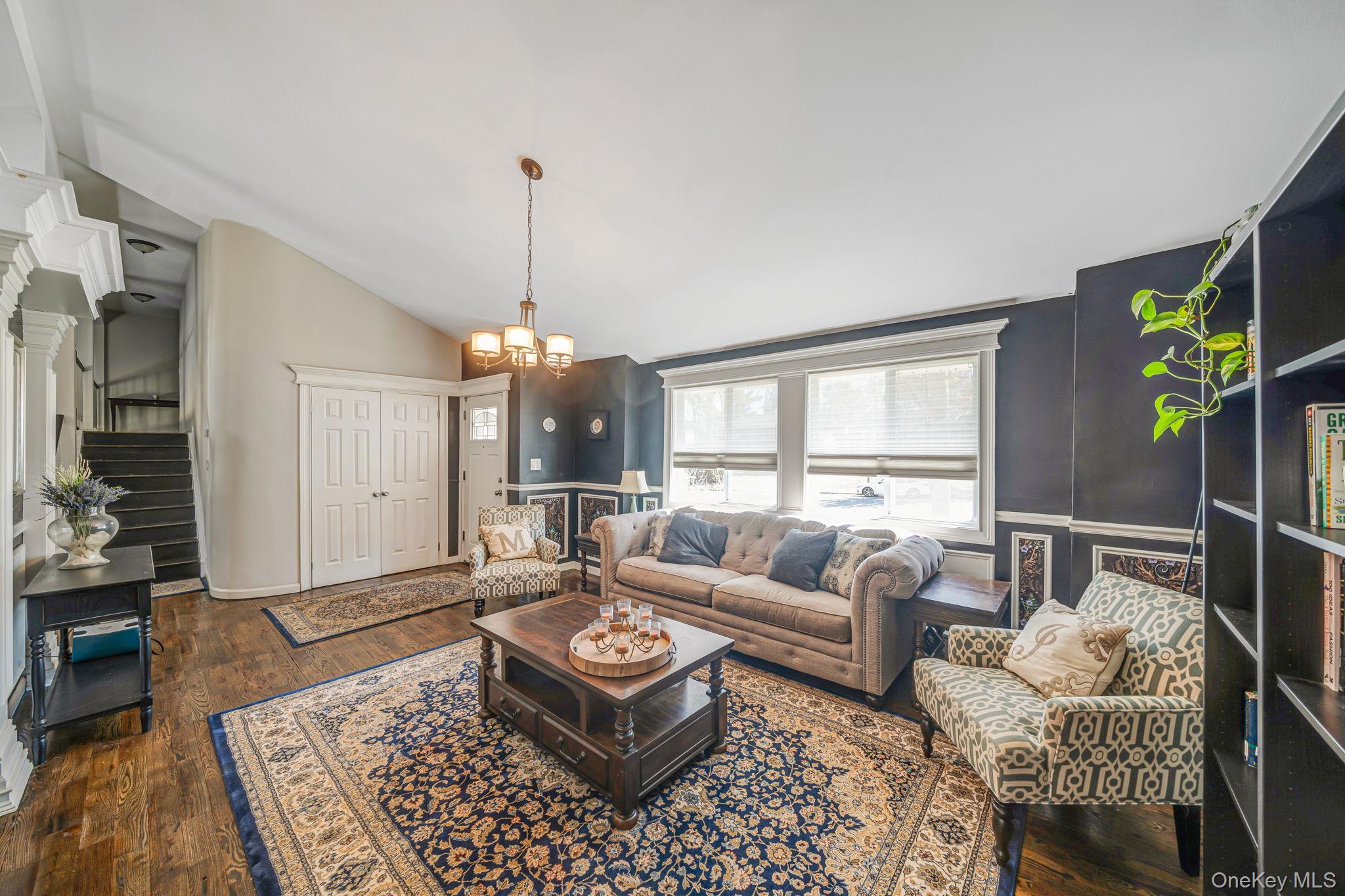 17 Rolling Hills Drive Ridge, NY 11961 - Photo 7 of 44