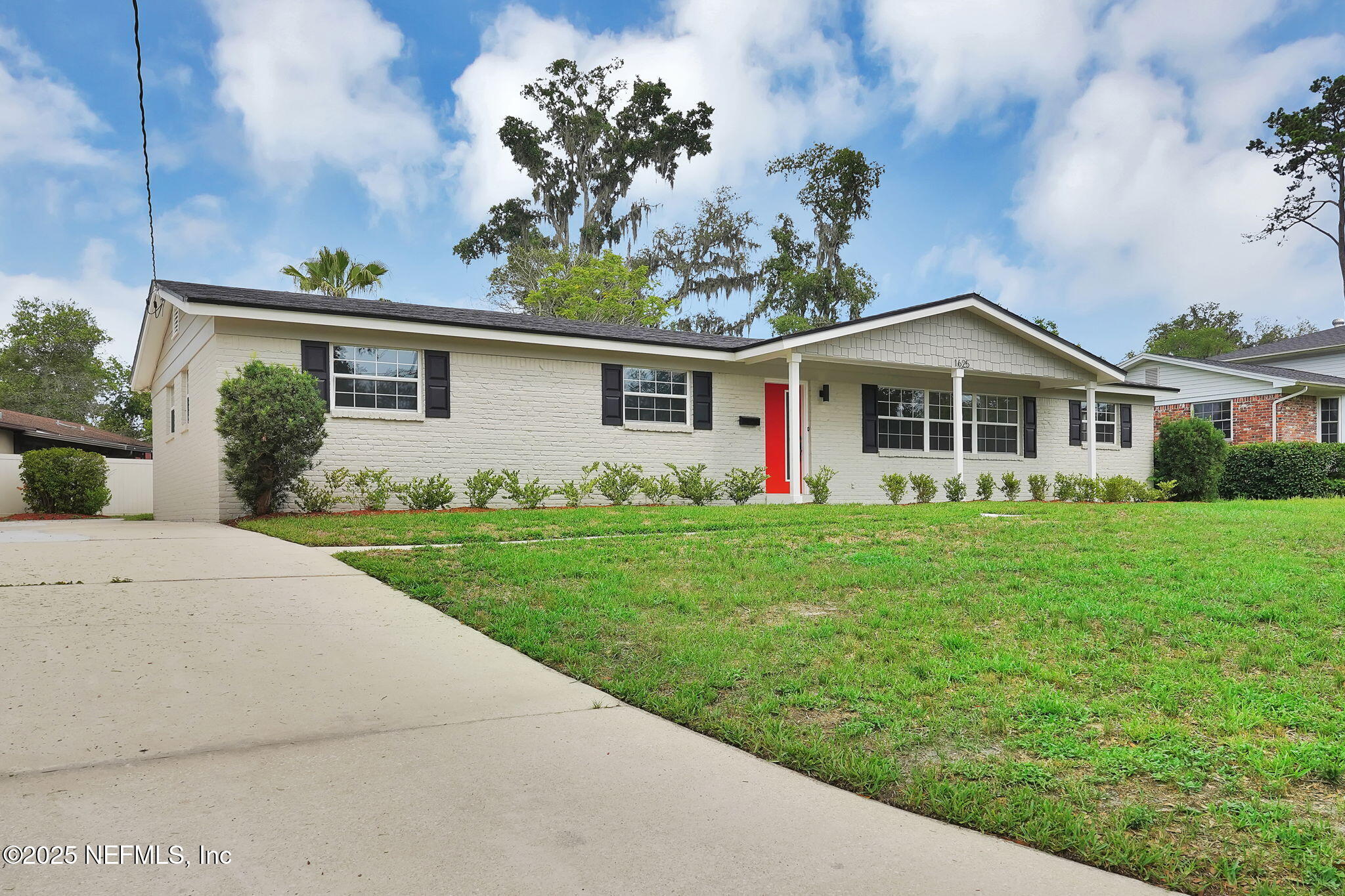1625 Londonderry Road Jacksonville, FL 32210 - Photo 3 of 39 3-web-or-mls-1625 Londonberry_003