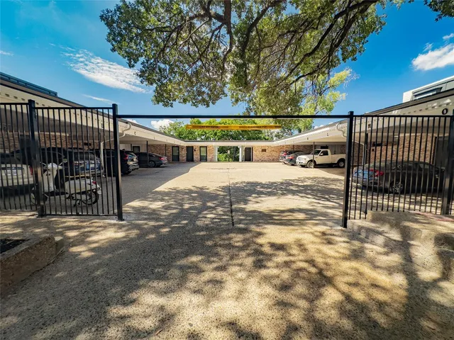 $1,850 | 2704 San Pedro Street, Unit 16, Austin, TX 78705