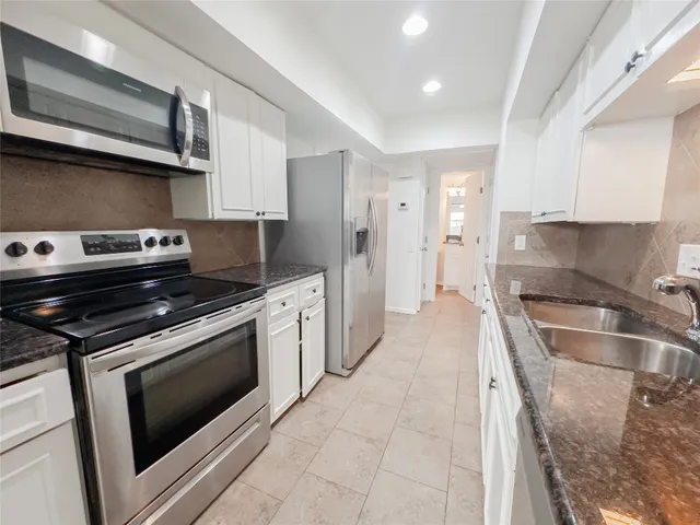 $1,850 | 2704 San Pedro Street, Unit 16, Austin, TX 78705