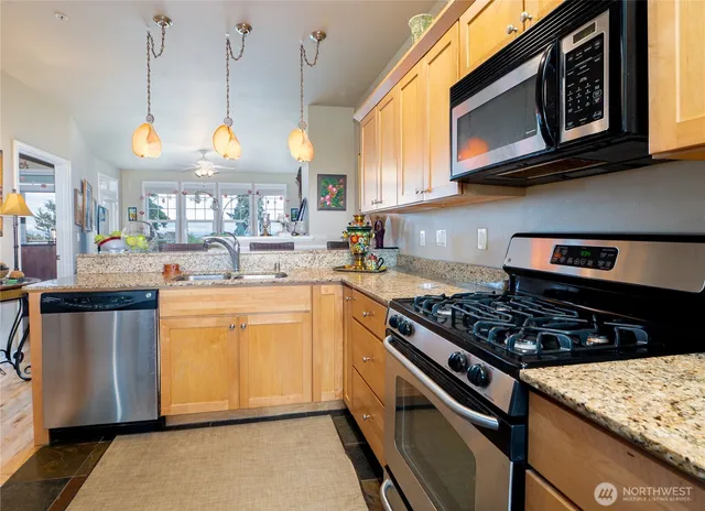 $390,000 | 4819 Alderson Road, Unit 302, Blaine, WA 98230