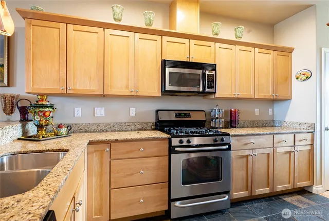 $390,000 | 4819 Alderson Road, Unit 302, Blaine, WA 98230