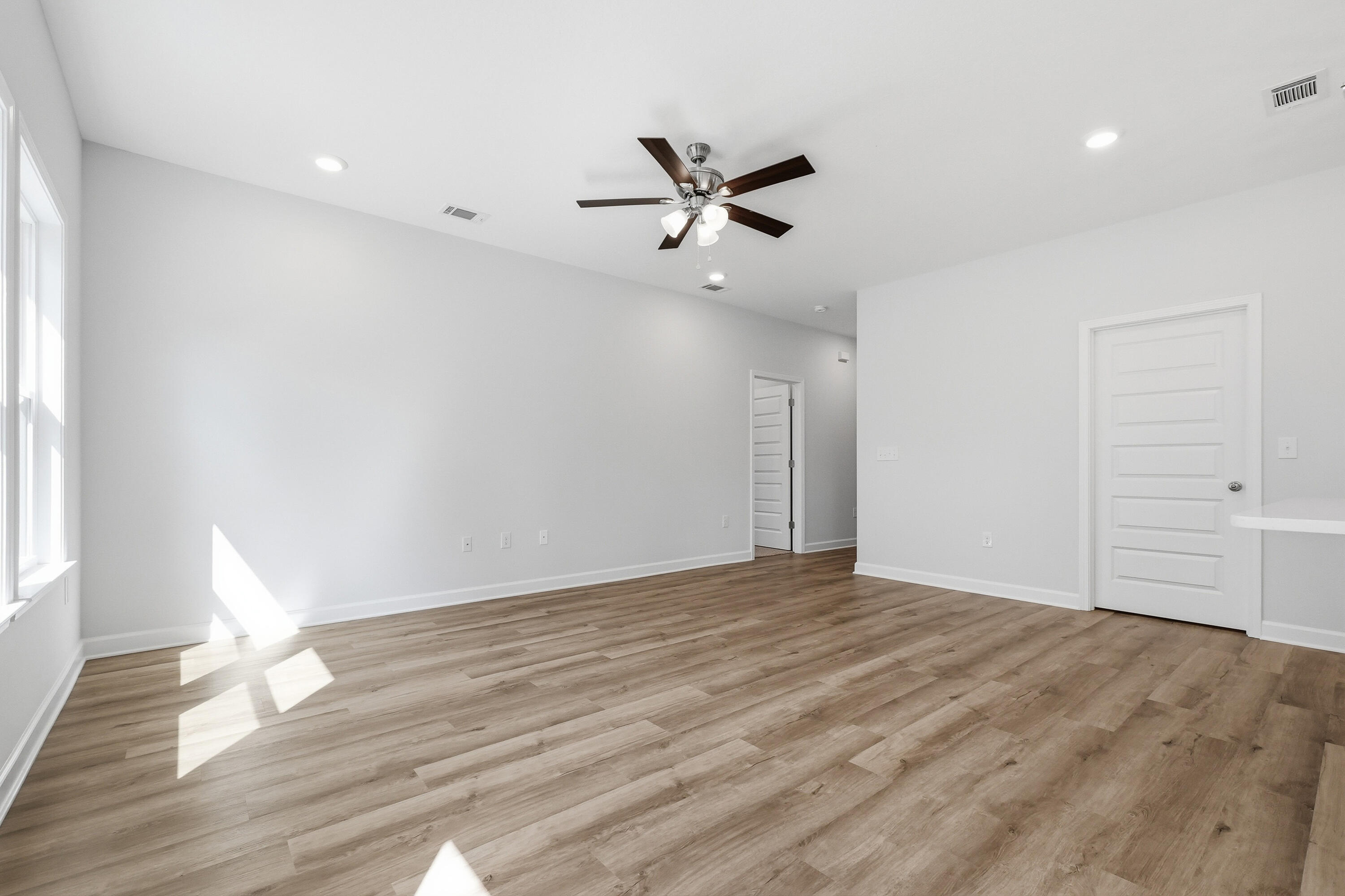 6134 Clover Street Crestview, FL 32539 - Photo 5 of 21 1