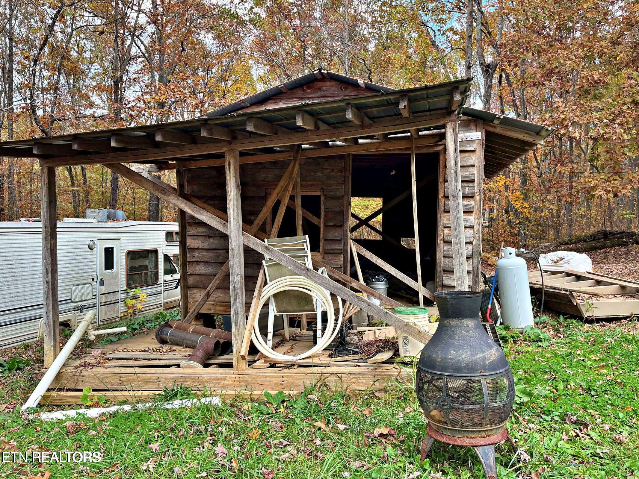 575 J D Walden Road Ten Mile, TN 37880 - Photo 6 of 19 IMG_0993