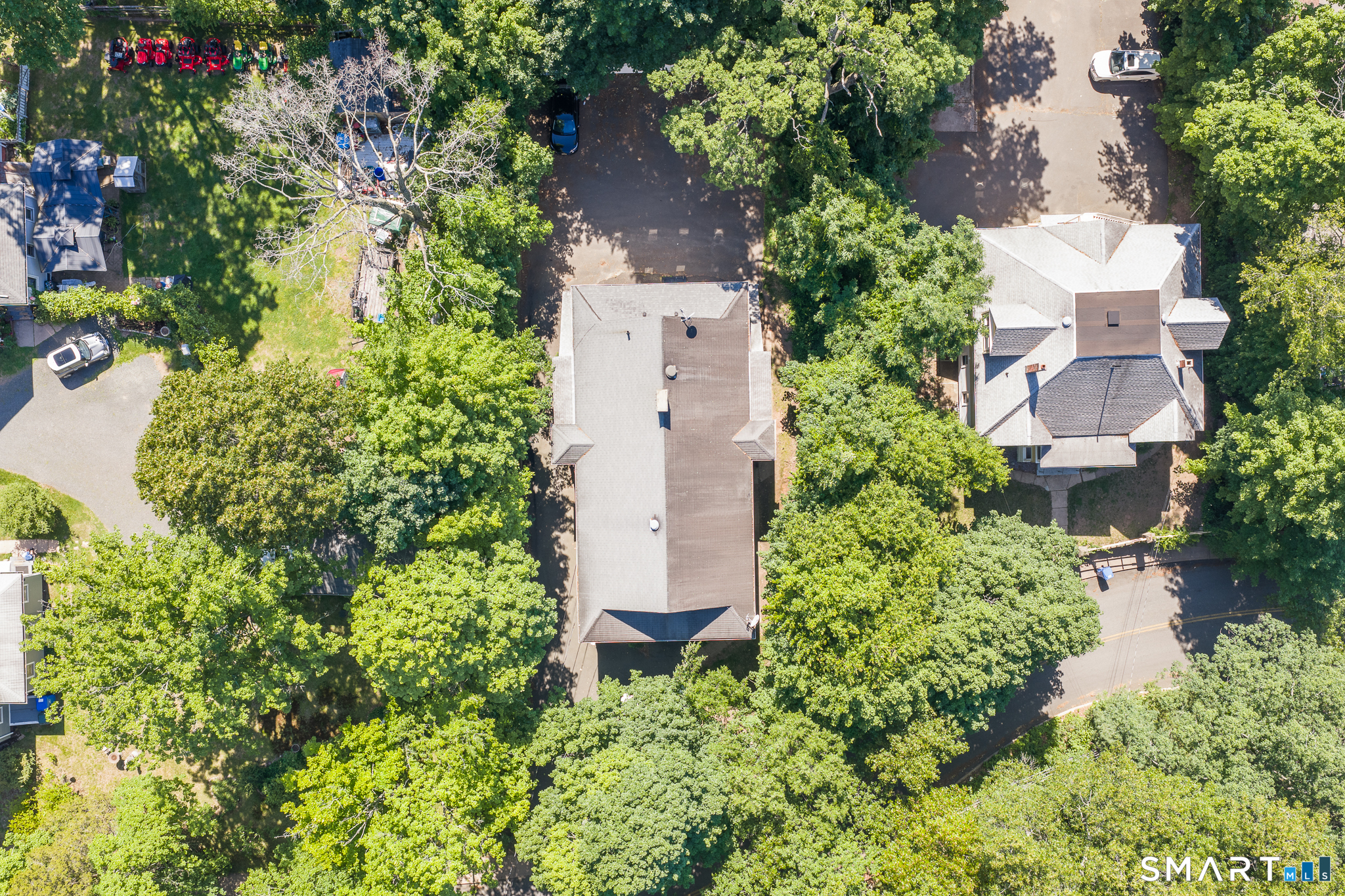 18 Arch Street Manchester, CT 06040 - Photo 9 of 12