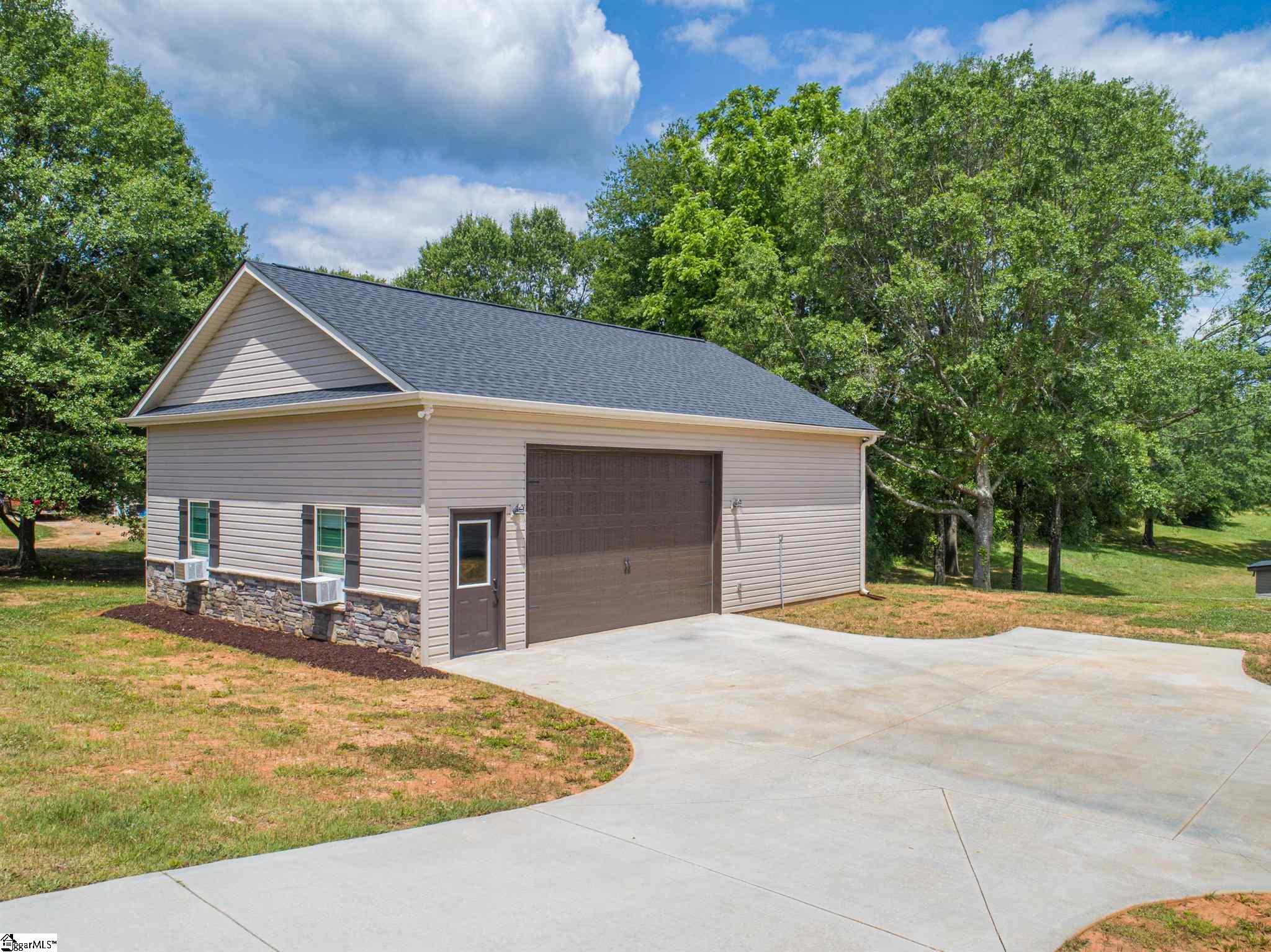 105 Wham Lawn Road Gray Court, SC 29645 - Photo 24 of 33