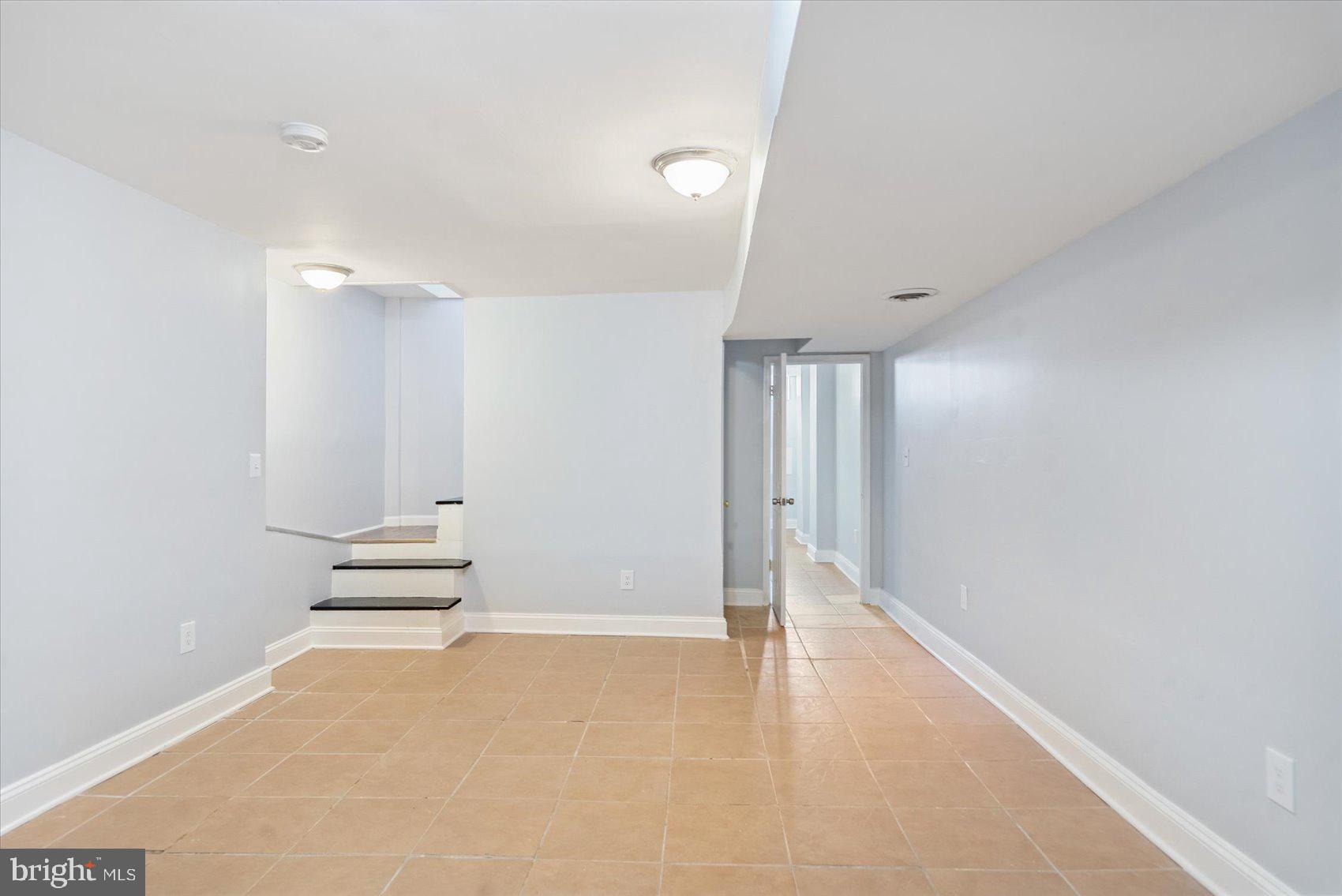 1604 North Broadway Baltimore, MD 21213 - Photo 31 of 39 a view of an empty room