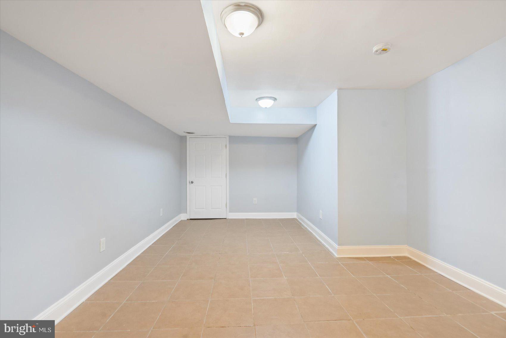 1604 North Broadway Baltimore, MD 21213 - Photo 37 of 39 a view of an empty room